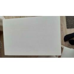 Ikea Sundvik tafel met 2 stoeltjes
