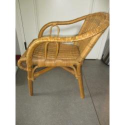 Rotan kinderstoeltje