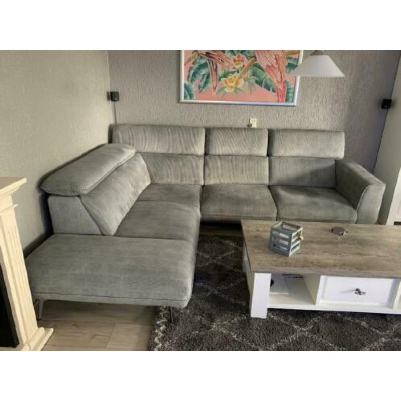 Hoek bankstel + 6 eethoek stoelen stofrib/lederlook Mint.