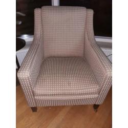 2 fauteuils van het merk Dirks. Degelijke kwaliteit stoelen.