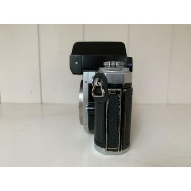 Nikon F2 S / F2 van 1976 met DP-1