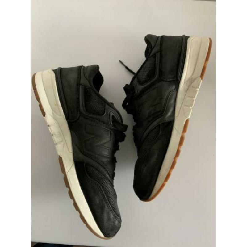 New Balance 597 zwart maat 43