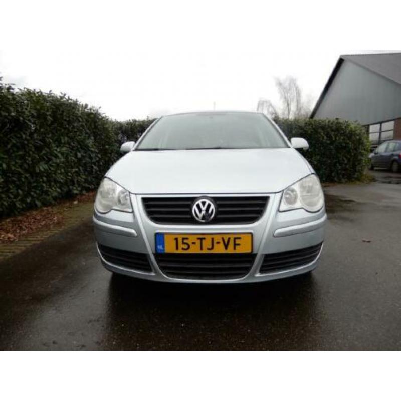 Volkswagen Polo 1.4-16V Optive