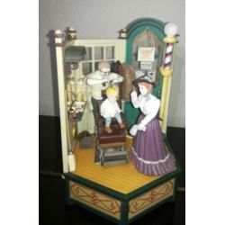Prachtige uitgebreide speeldoos "Bij de kapper" Enesco