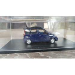 Toyota Yaris Verso schaal 1:43