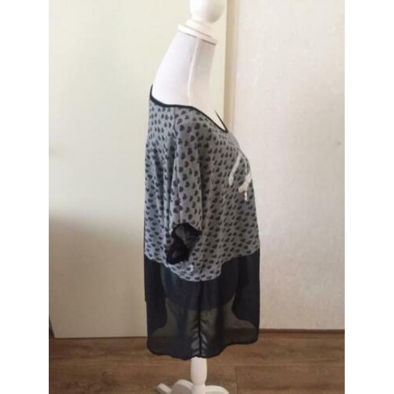 450. Ms Mode Top Grijs/Zwart ZGAN maat 50