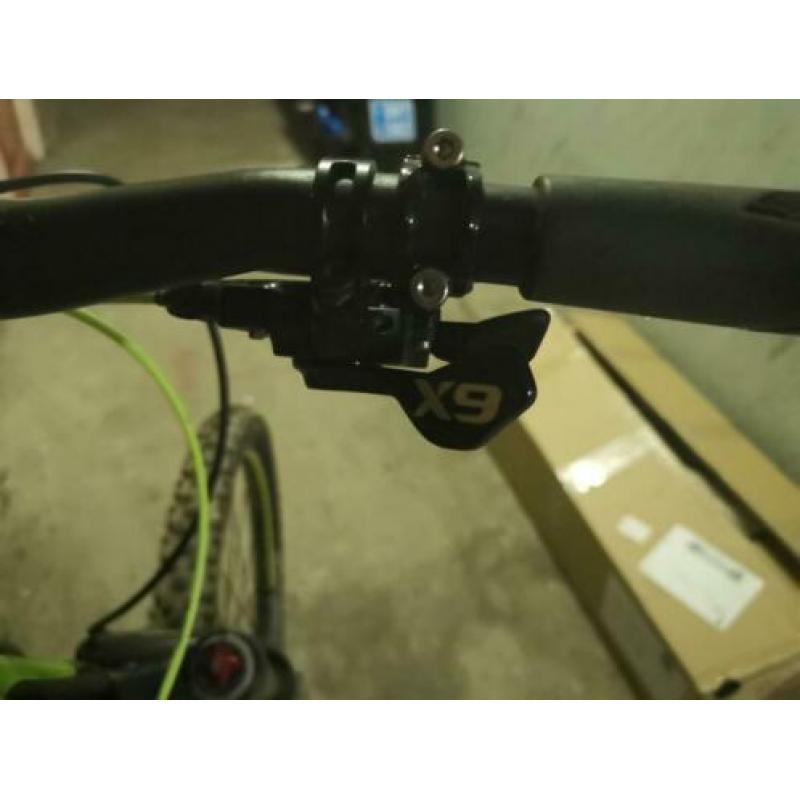 Specialized stumpjumper elite carbon.