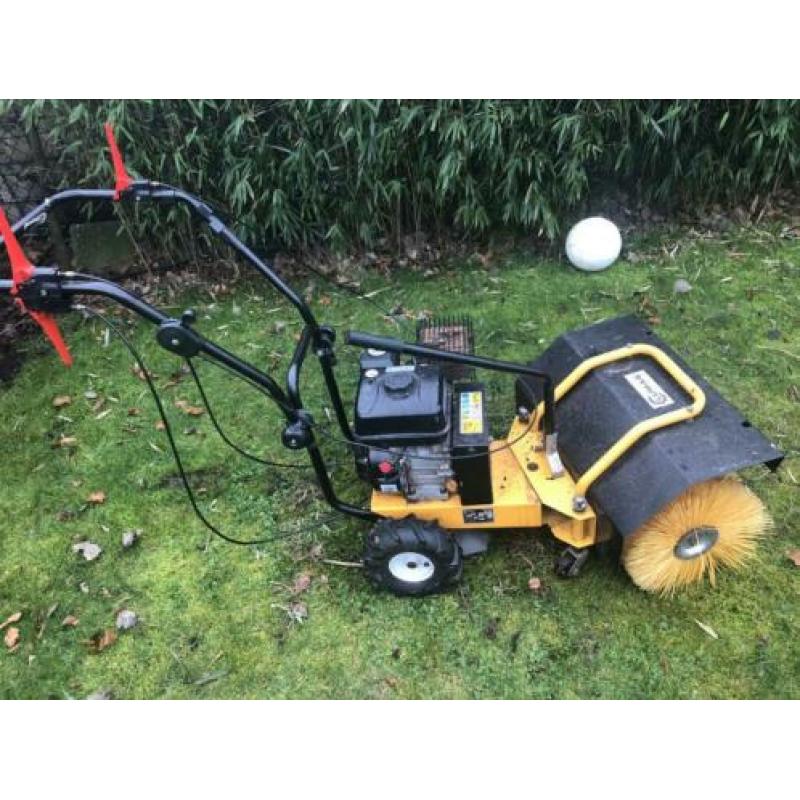 Lumag KM600 veegmachine bezemwagen