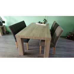 Licht eiken eettafel Mick