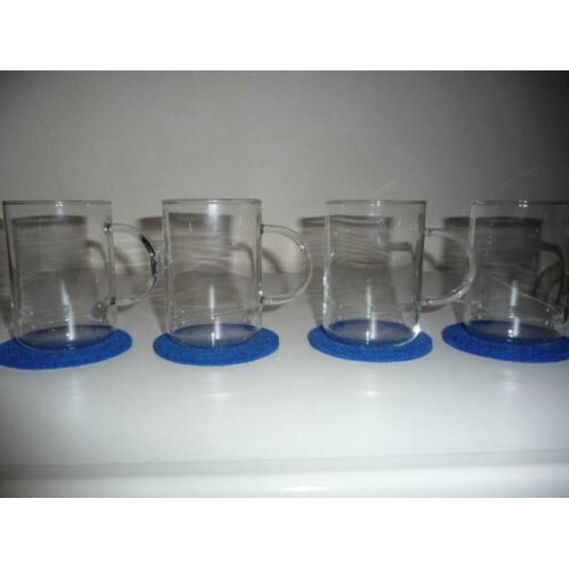 Leonardo theepot met 4 stuks leonardo theeglazen.