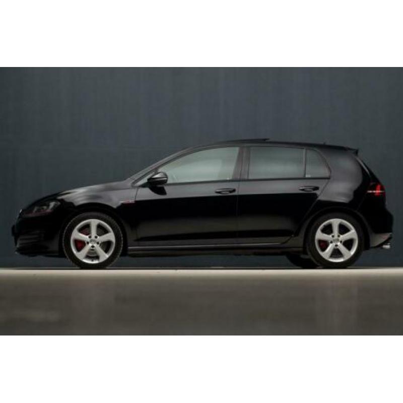 Volkswagen Golf 2.0 TSI GTI Automaat (SCHUIFDAK, NAVIGATIE,