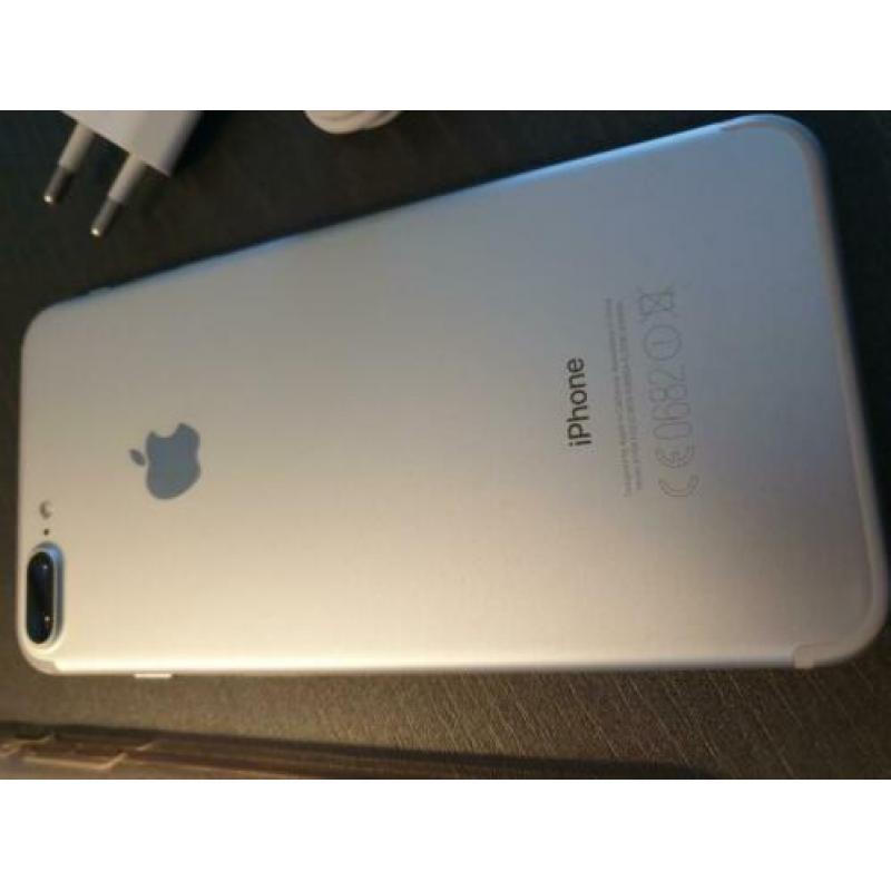 Iphone 7 plus met hoesje lader screenprotector 32gb