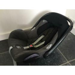 Maxi cosi cabriofix incl accesoires