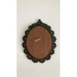 Brocante koperen lijst met mooi bol glas en dame prent