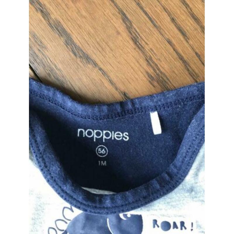 4 Noppies kledingsetjes blauw/grijs/rood