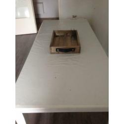 Witte eettafel
