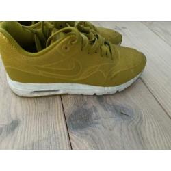 Nike air Max geel maat 38