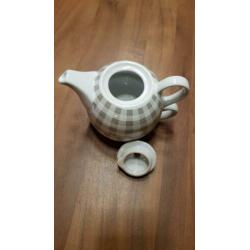 Theepot en kopje uit Barcelona