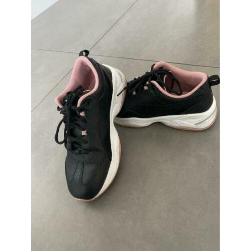 Adidas licht roze/zwart/ wit sneakers maat 41