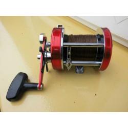 Te koop Abu 7000 reel rechtshandig