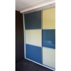 3 design glazen schuifdeuren. 101x230 cm