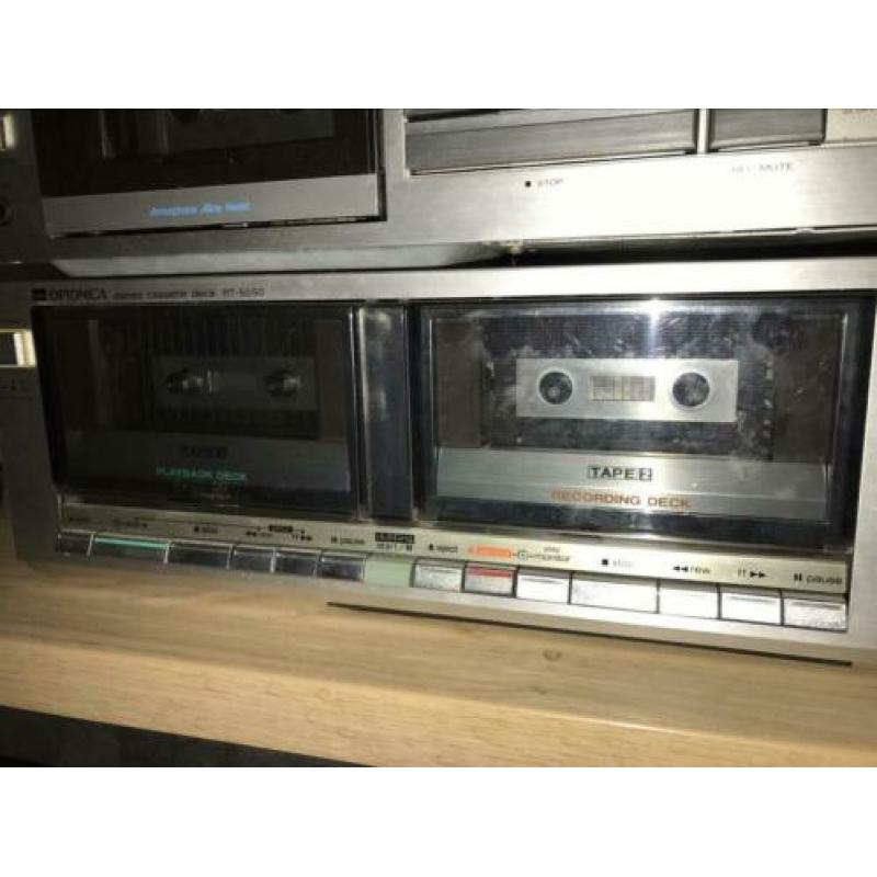 2 cassettedeck; Kenwood KX 70 en Optonica RT-5050