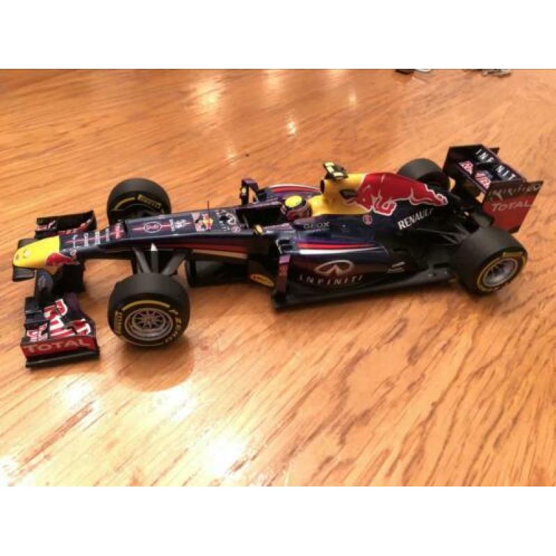 Red Bull Racing rb9 2013 1/18
