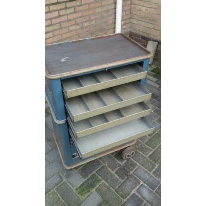 gereedschapwagen 2st GEDORE gereedschapkar 4ladig + bak ZGOH