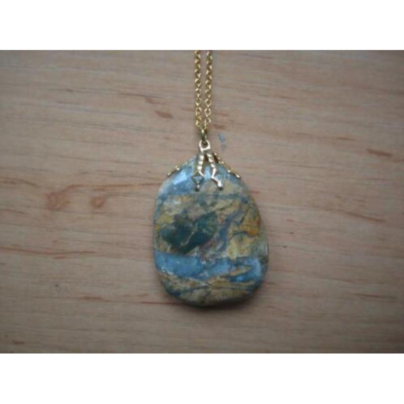 Ketting met steen