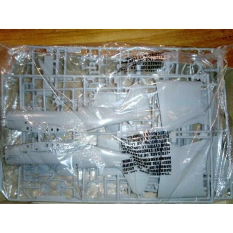 monogram 1/48 Devastator TBD incl 3 crew nieuw modelbouw