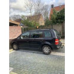 Volkswagen Touran 1.6 85KW AUT 2004 Zwart
