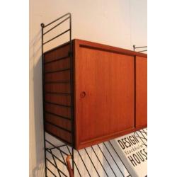 Nisse String wandmeubel met dubbele lectuurplank, retro