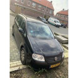 Volkswagen Touran 1.6 85KW AUT 2004 Zwart