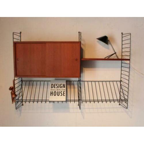 Nisse String wandmeubel met dubbele lectuurplank, retro