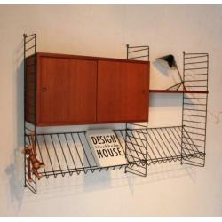 Nisse String wandmeubel met dubbele lectuurplank, retro