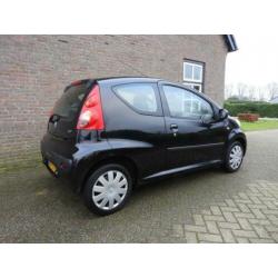 Peugeot 107 1.0-12V XS | Elek. pakket| Nette auto!