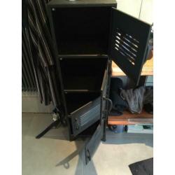 Metalen zwarte locker kast met 4 lockers