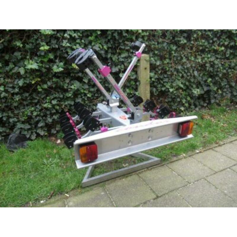 Fietsendrager Spinder Condor. Voor 3 fietsen. kantelbaar