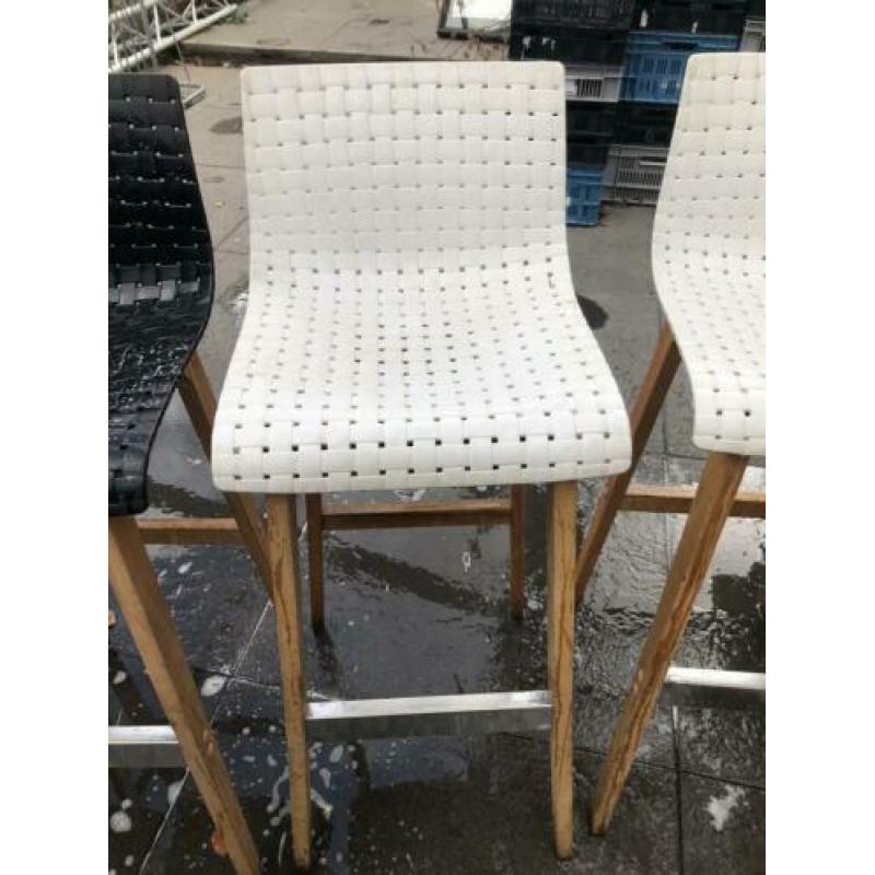 4 krukken voor €100