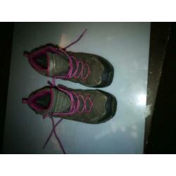 Bergschoenen maat 34