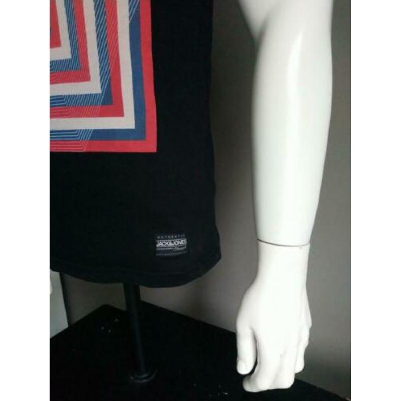 Jack and Jones shirt. Zwart met opdruk. Maat M.
