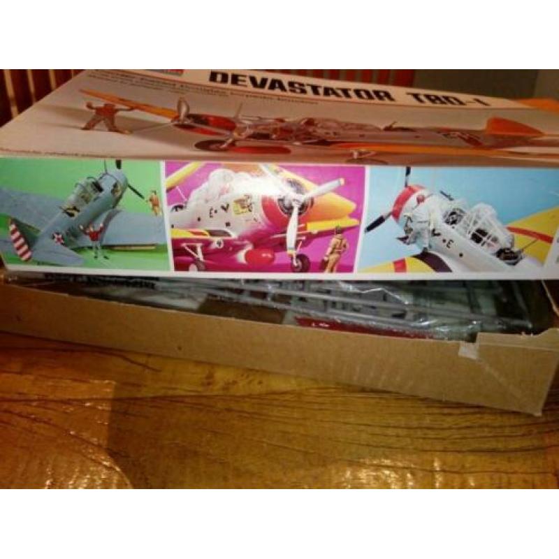 monogram 1/48 Devastator TBD incl 3 crew nieuw modelbouw