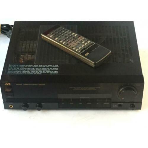 Versterker JVC AX-E700 met phono en remote.