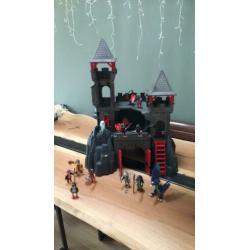 Playmobil ridder kasteel met bijhorend poppetjes