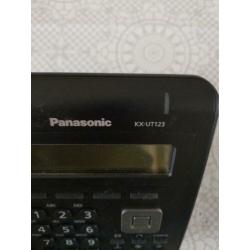 Te koop: een Panasonic KX-UT123 VoIP toestel.