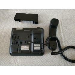 Te koop: een Panasonic KX-UT123 VoIP toestel.
