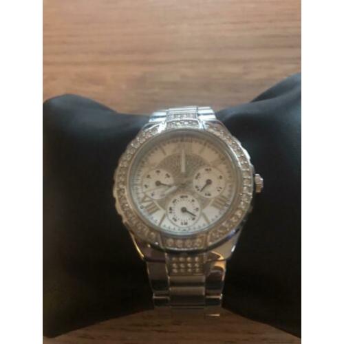 Guess zilverkleurig dames horloge met nieuwe batterij