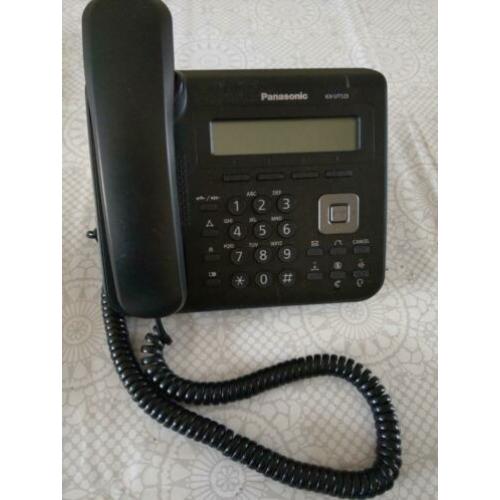 Te koop: een Panasonic KX-UT123 VoIP toestel.