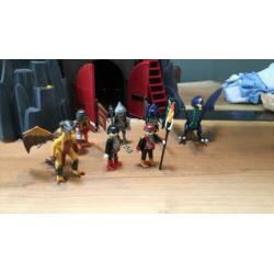 Playmobil ridder kasteel met bijhorend poppetjes