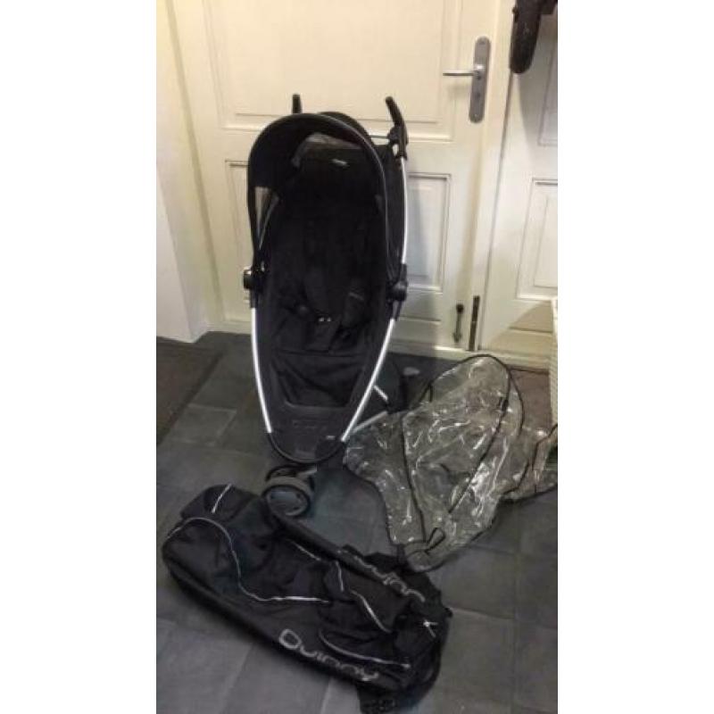 Buggy quinny Zapp zwart met regenhoes en draagzak
